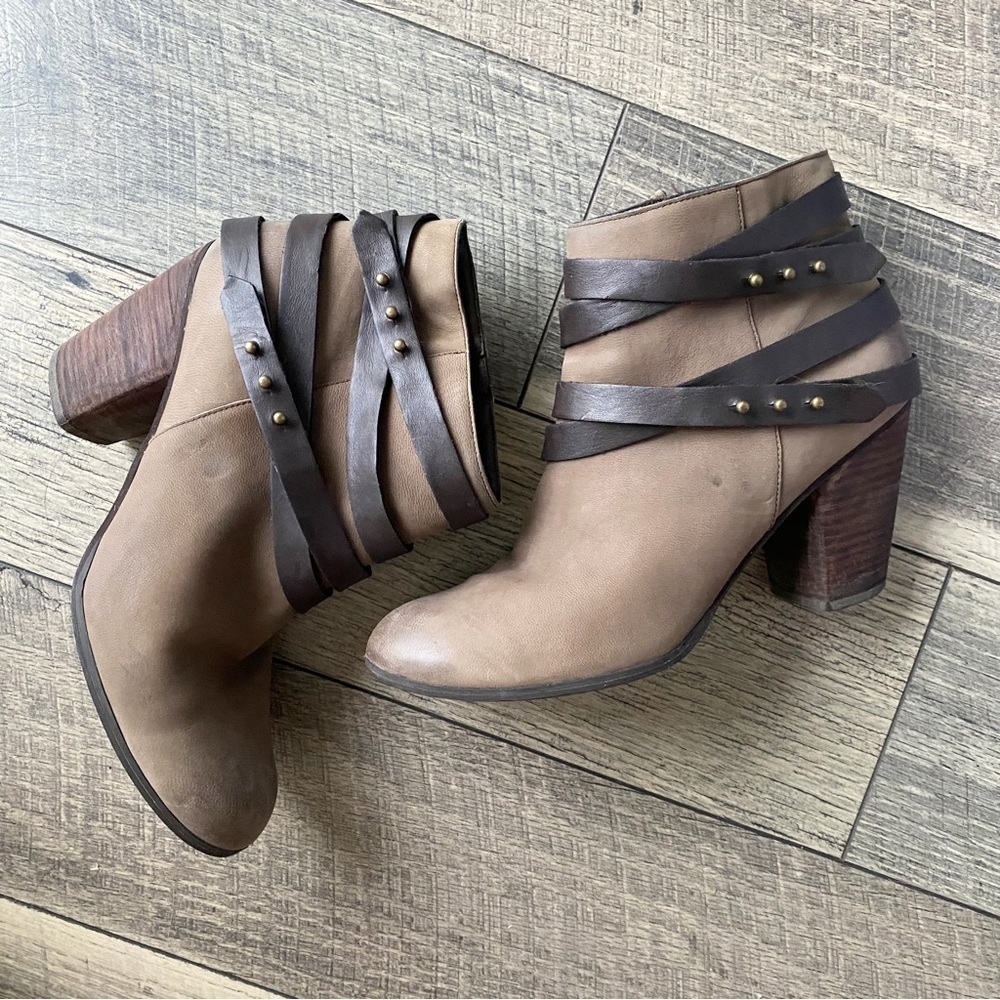 BP Two Tone Brown Taupe Leather Heeled Booties 90s Y2K Size 12